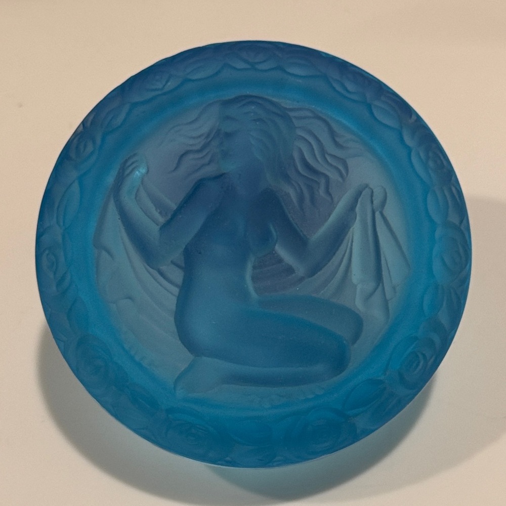 VINTAGE Art Deco Bohemian Blue Frosted Glass Powder/Trinket Box, Nymph Motif
